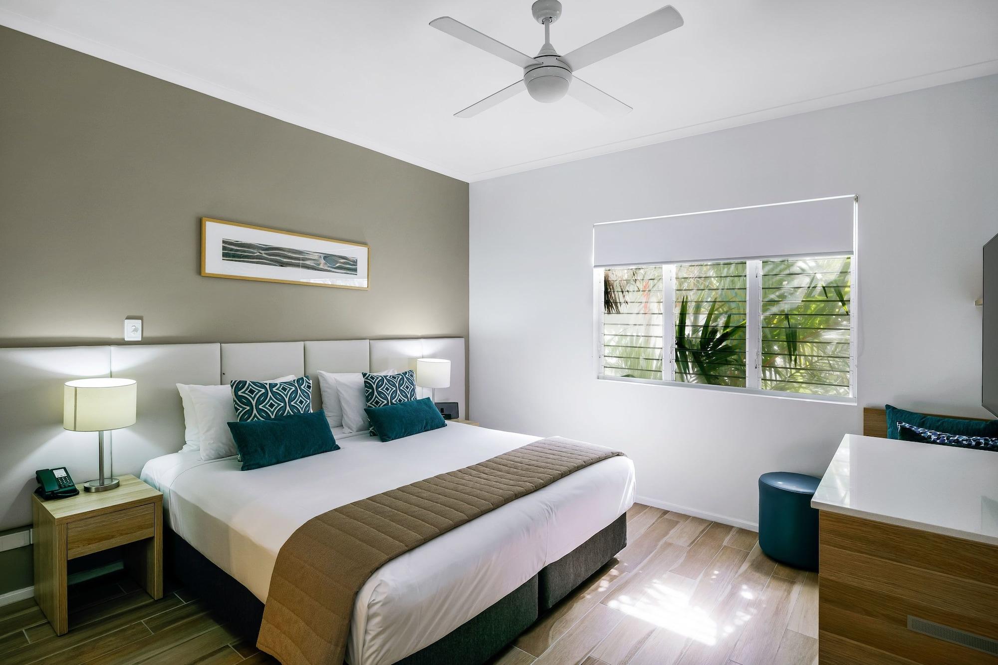 Mantra PortSea Port Douglas Exterior foto