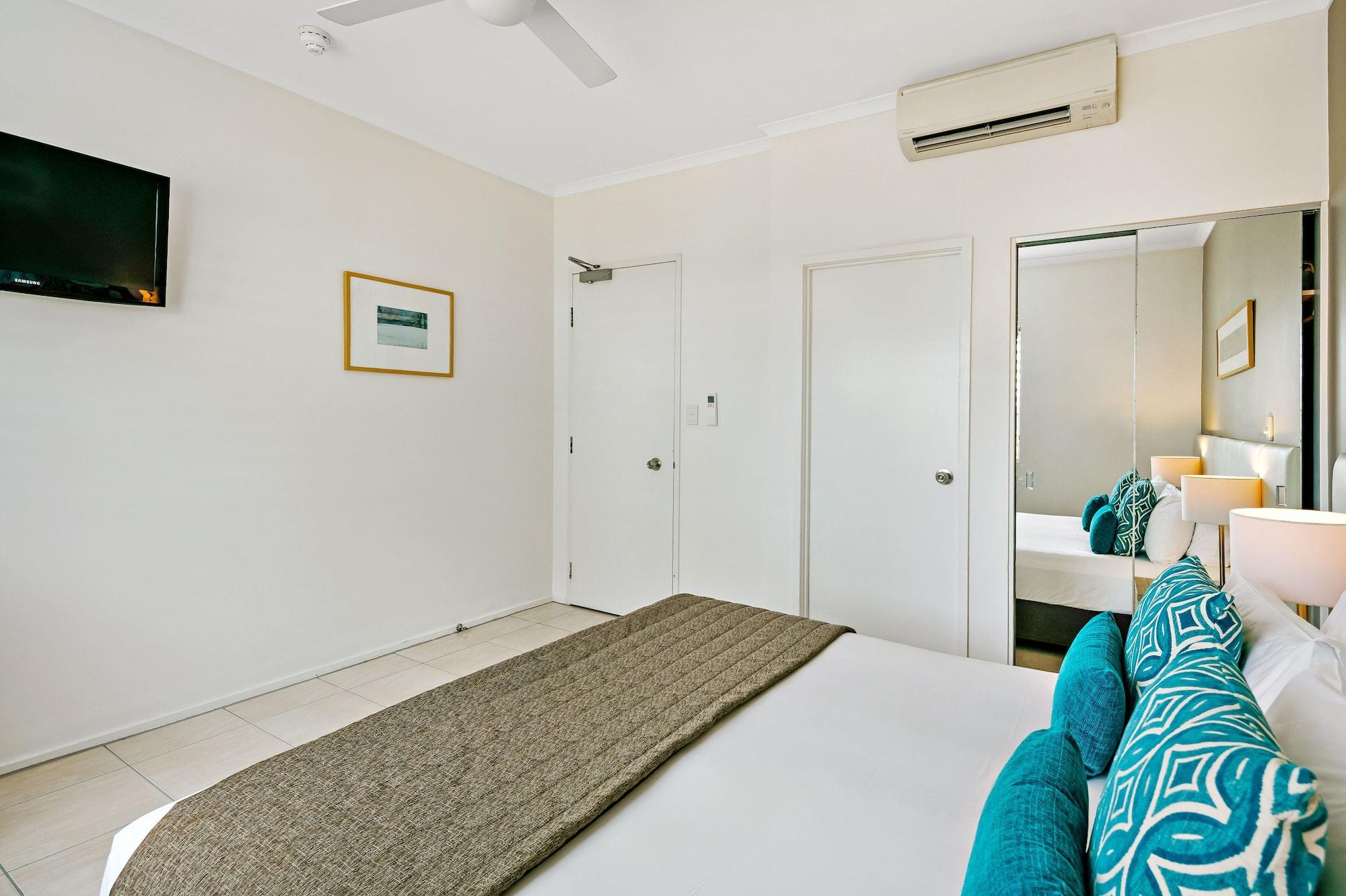 Mantra PortSea Port Douglas Exterior foto