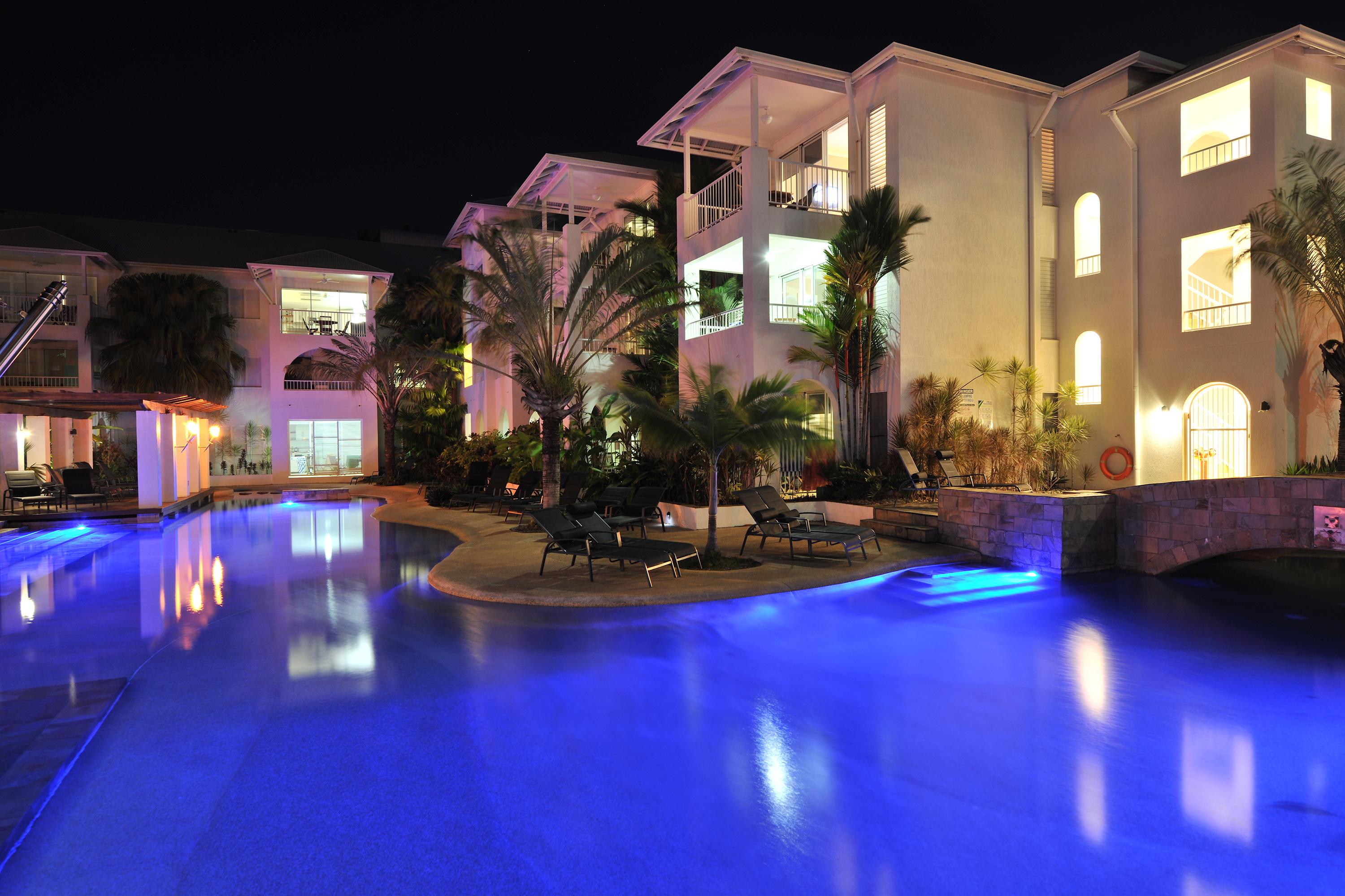 Mantra PortSea Port Douglas Exterior foto