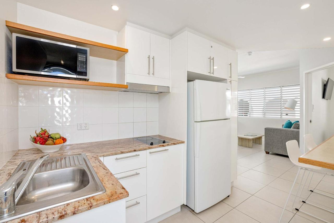 Mantra PortSea Port Douglas Exterior foto