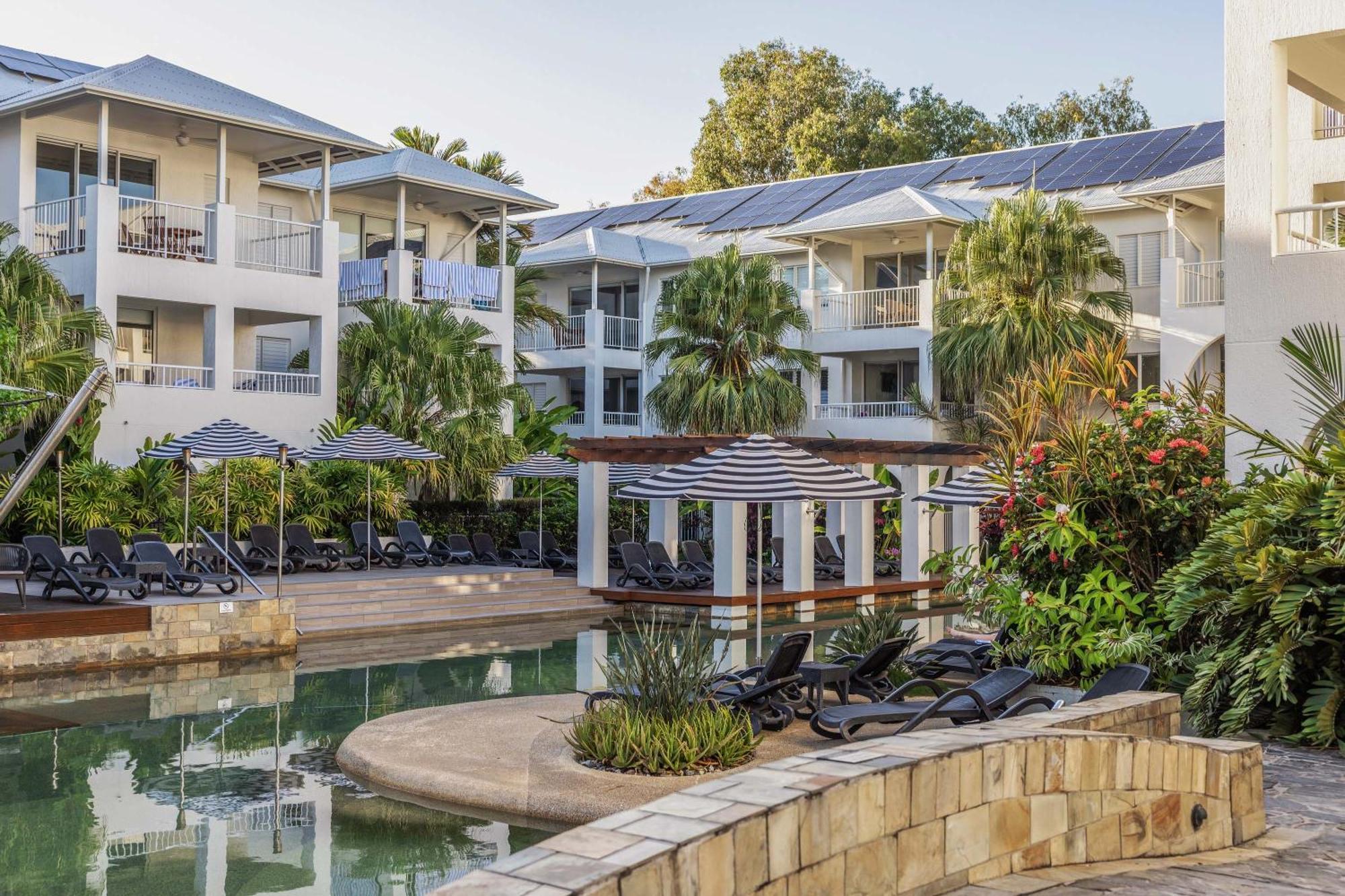 Mantra PortSea Port Douglas Exterior foto