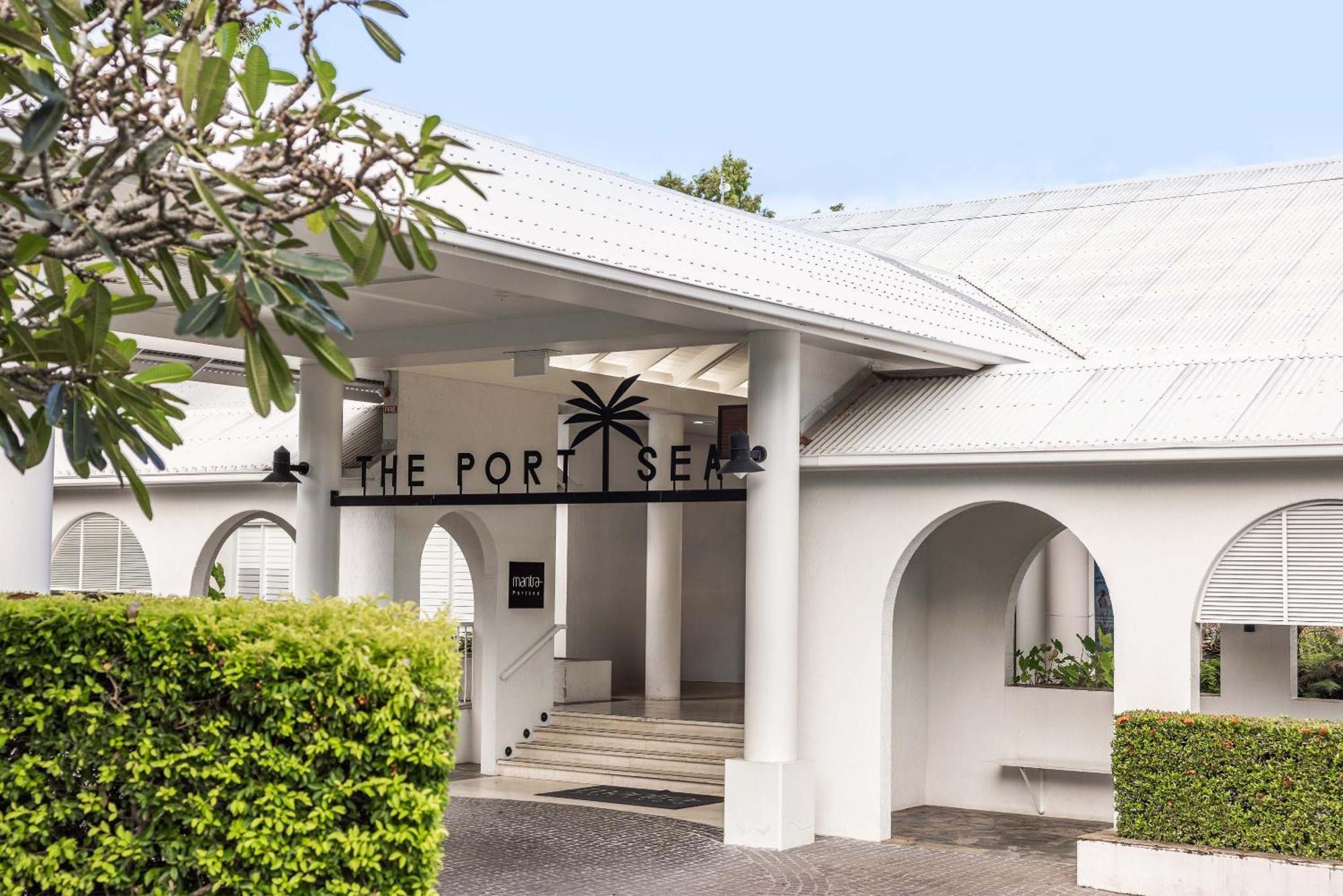 Mantra PortSea Port Douglas Exterior foto